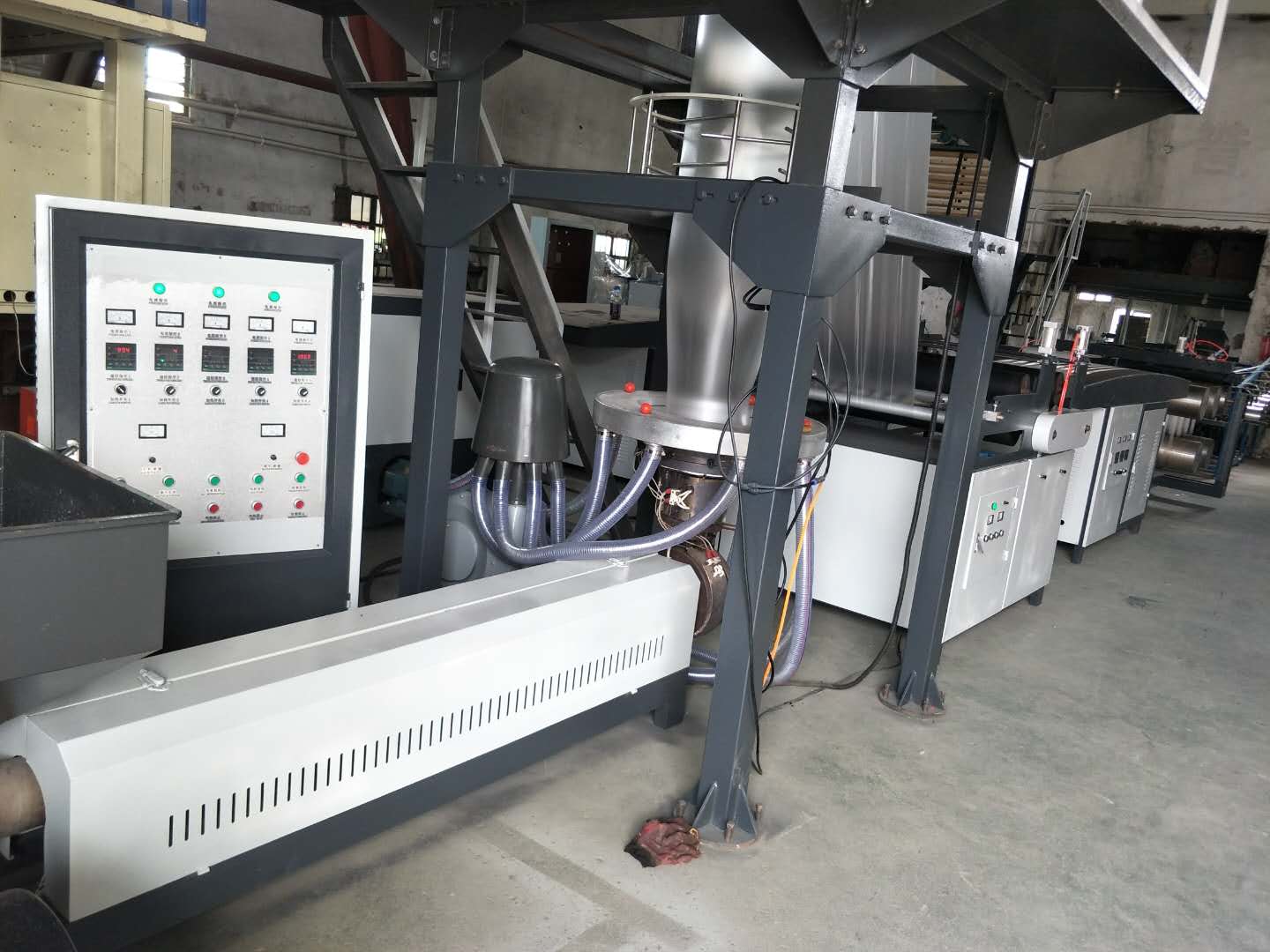 立式撕裂膜機(jī)